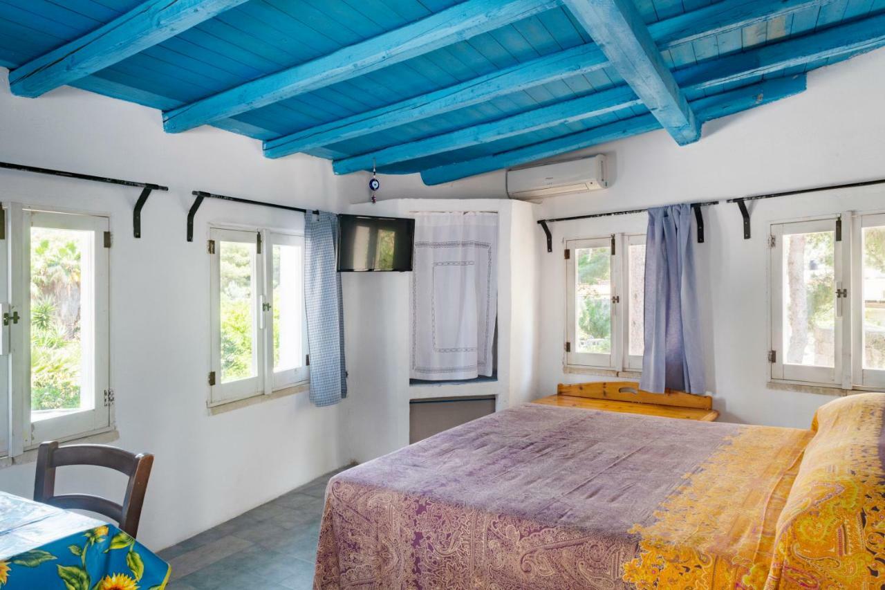 Casa Vacanze Capurre "Trulli E Pajare A Due Passi Dal Pizzo" Gallipoli Ngoại thất bức ảnh
